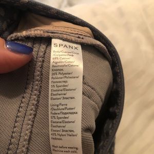 EUC - Spanx woven denim - L - polka dot